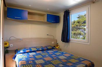 Camping Cerquestra Village