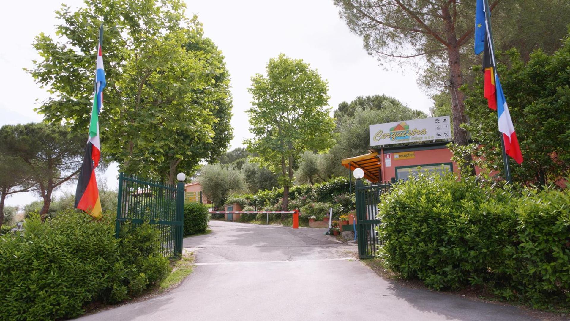 Camping Cerquestra Village Monte del Lago